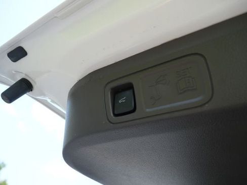 Used 2024 Lincoln Navigator Reserve AWD/4WD image 15