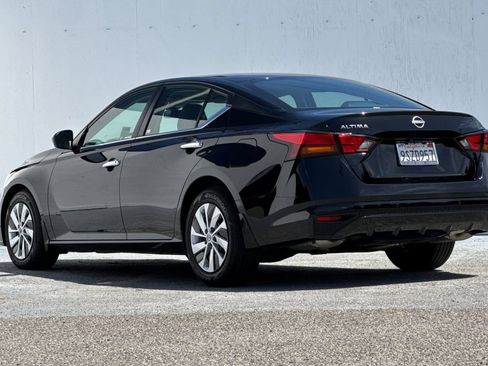 Certified 2024 Nissan Altima 2.5 S FWD image 6