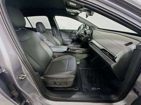 Used 2023 Volkswagen ID.4 S image 31