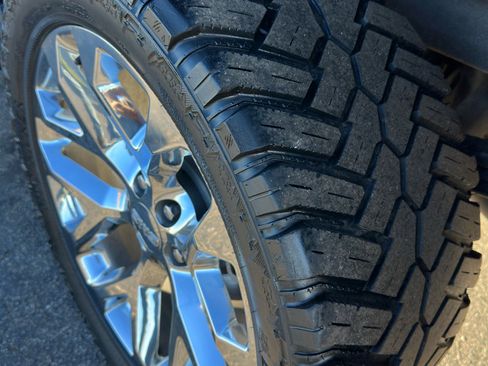 Used 2022 GMC Sierra 1500 SLT image 11