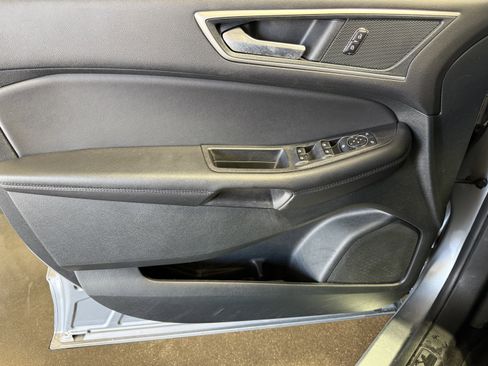 Used 2024 Ford Edge SEL image 16