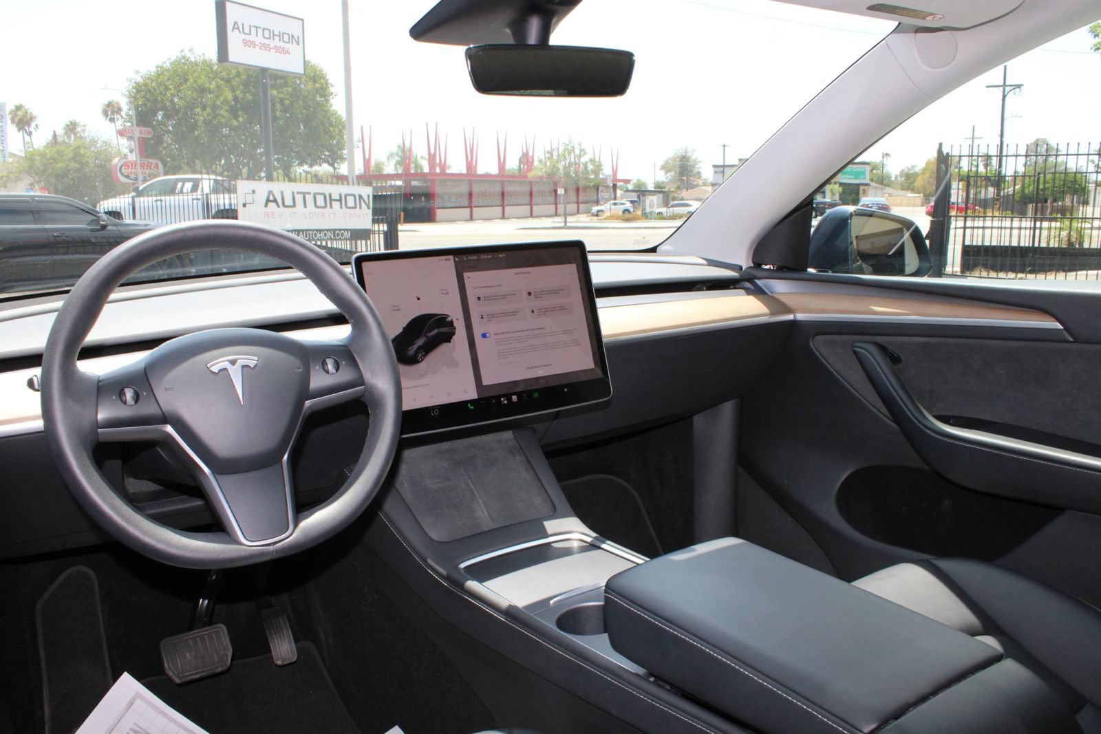 Used 2023 Tesla Model Y Long Range AWD/4WD image 18