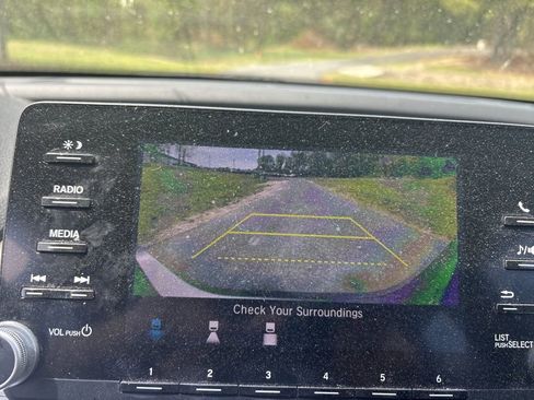 Used 2018 Honda Accord LX image 13