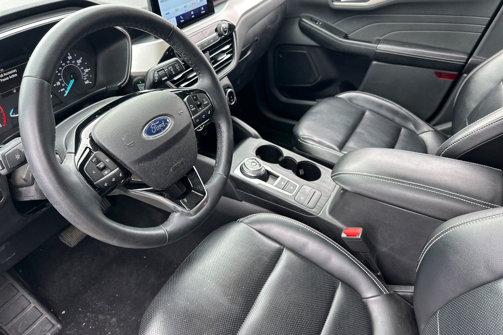 Used 2022 Ford Escape SEL FWD image 9