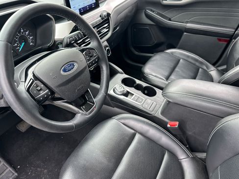 Used 2022 Ford Escape SEL FWD image 9