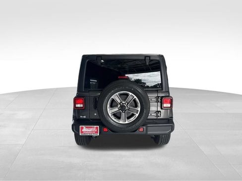 Used 2020 Jeep Wrangler Unlimited Sahara AWD/4WD image 7