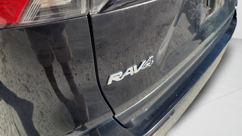 Used 2022 Toyota RAV4 SE w/ Convenience Package AWD/4WD image 7