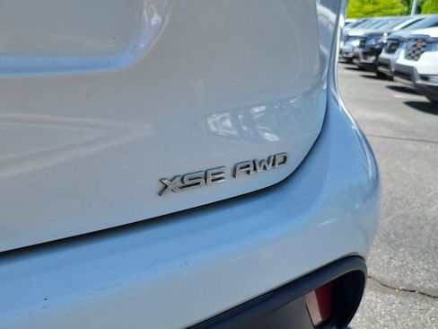 Used 2021 Toyota Highlander XSE AWD/4WD image 8