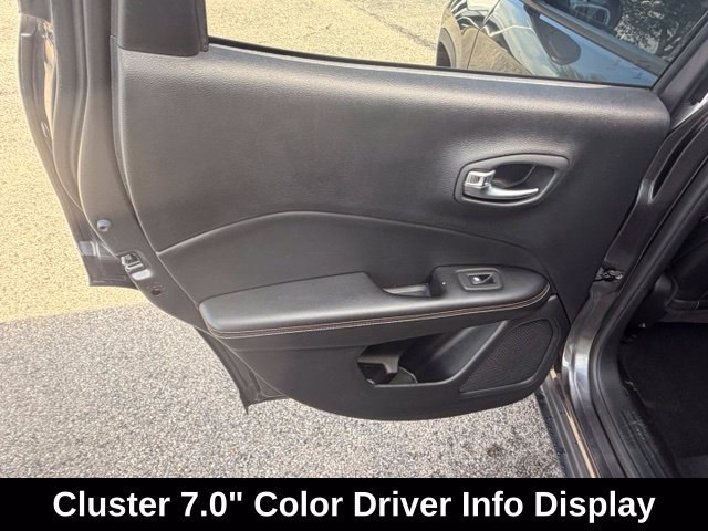 Used 2020 Jeep Compass Latitude w/ Popular Equipment Group FWD image 8