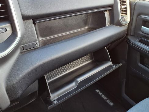 Used 2024 RAM 2500 Big Horn w/ Bed Utility Group image 14