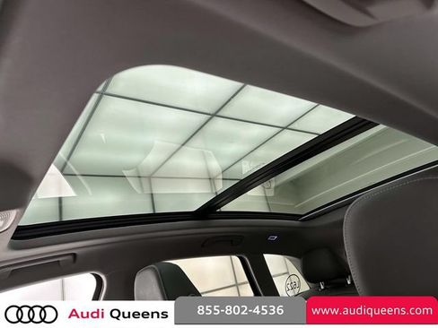 Used 2025 Audi Q5 Premium w/ Convenience Package AWD/4WD image 21