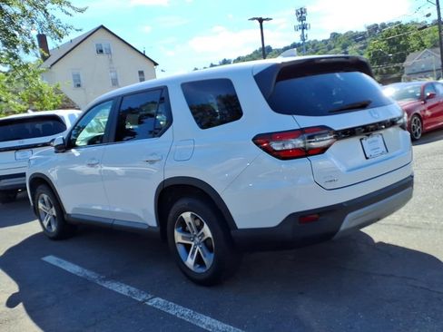 Certified 2023 Honda Pilot EX-L image 4