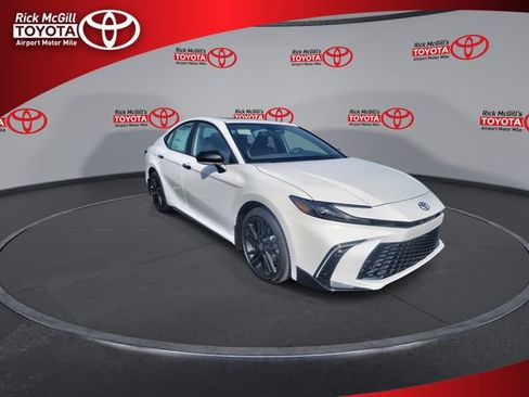 New 2026 Toyota Camry Hybrid AWD/4WD image 2