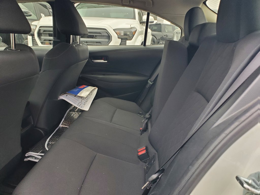 Used 2020 Toyota Corolla LE FWD image 8