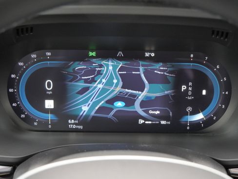 Used 2022 Volvo XC60 B6 R-Design w/ Advanced Package image 22