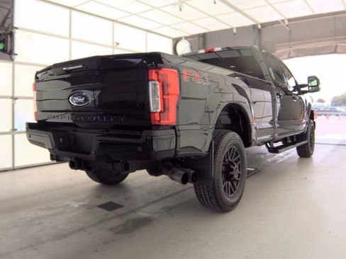 Used 2019 Ford F350 Lariat w/ Lariat Ultimate Package AWD/4WD image 4