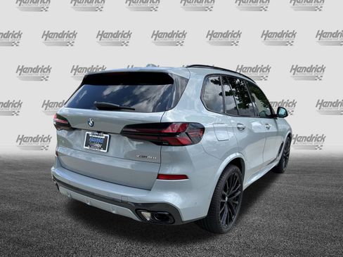 New 2026 BMW X5 xDrive40i w/ M Sport Package AWD/4WD image 10