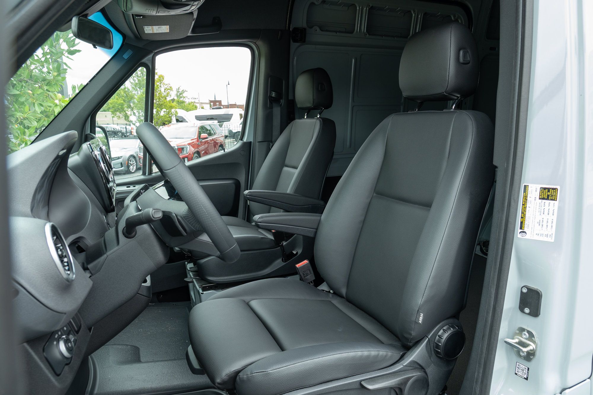 New 2025 Mercedes-Benz Sprinter 2500 image 10