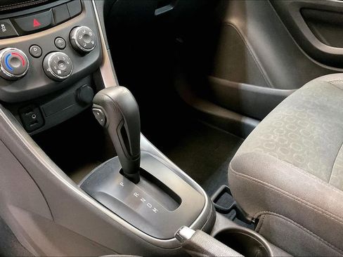 Used 2017 Chevrolet Trax LS FWD image 19
