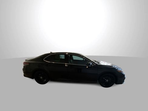 Used 2023 Toyota Camry XSE w/ Navigation Package image 9