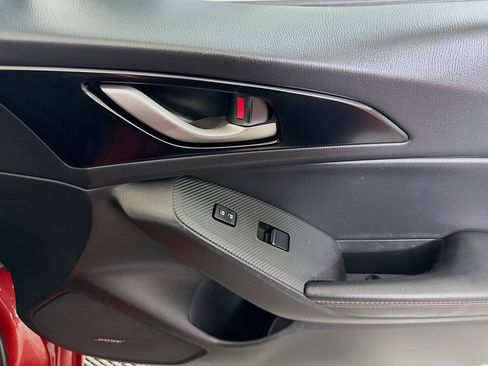 Used 2016 MAZDA MAZDA3 i Grand Touring image 32