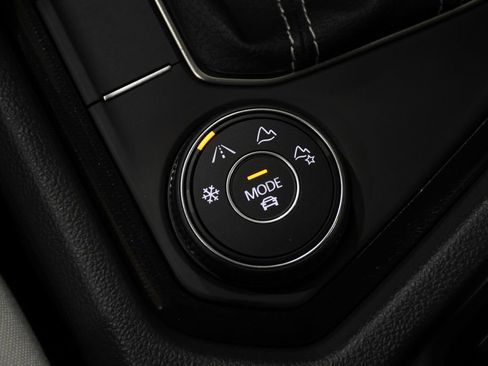 Used 2025 Volkswagen Taos S image 26