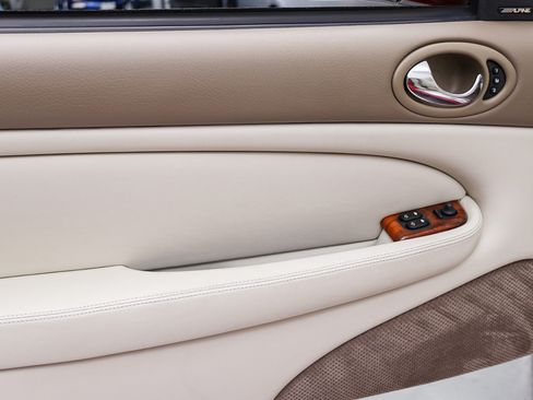 Used 2000 Jaguar XK8 Convertible RWD image 31