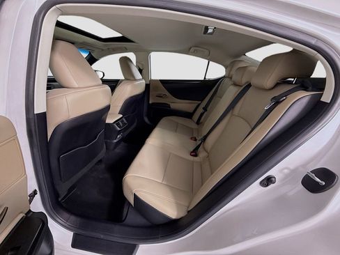 Certified 2021 Lexus ES 350 w/ Premium Package image 21