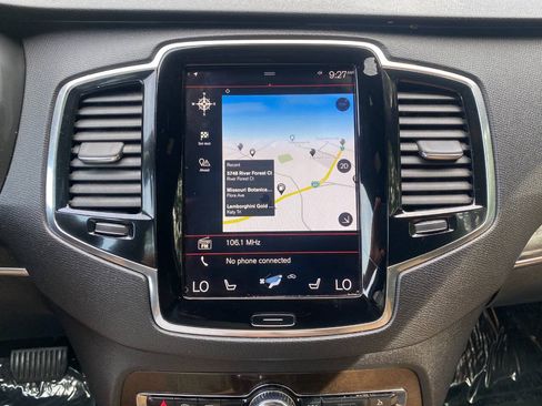 Used 2018 Volvo XC90 T6 Momentum w/ Convenience Package AWD/4WD image 29