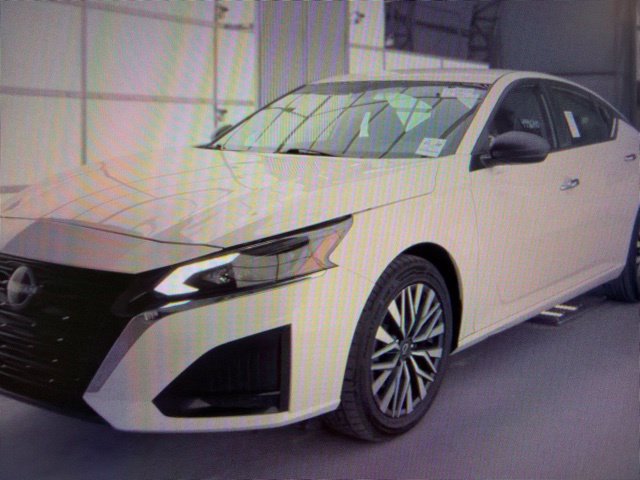 Certified 2025 Nissan Altima 2.5 SV AWD/4WD image 3