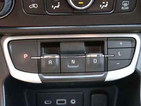Used 2023 GMC Terrain SLE w/ Driver Convenience Package AWD/4WD image 26