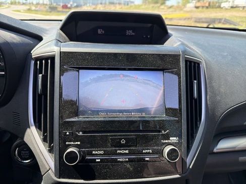 Used 2023 Subaru Forester Premium image 18