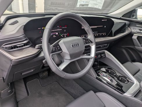 New 2025 Audi Q5 Premium Plus image 9