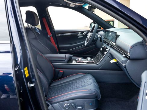 New 2026 Genesis GV80 3.5T e-SC image 26