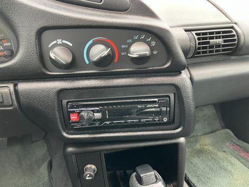 Used 1996 Chevrolet Camaro Z28 RWD image 37