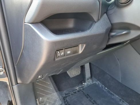 Used 2025 Toyota RAV4 LE image 15