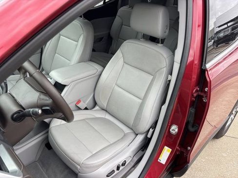 Used 2020 GMC Acadia SLT w/ Driver Alert Package II FWD image 22