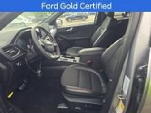 Used 2024 Ford Escape ST-Line w/ Tech Pack #1 AWD/4WD image 2