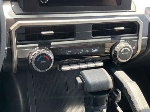 Used 2026 Toyota 4Runner SR5 RWD image 19
