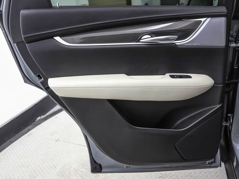 Used 2024 Cadillac XT5 Sportv w/ Technology Package AWD/4WD image 19