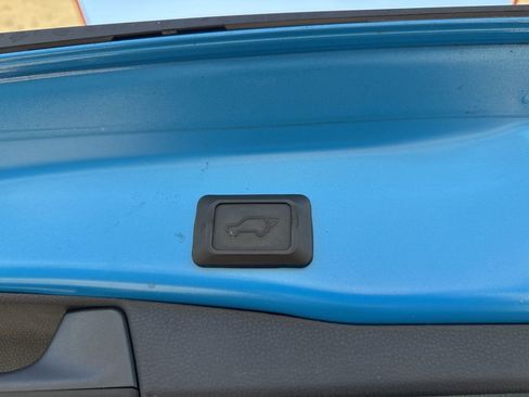 Used 2020 Toyota RAV4 XLE Premium image 25