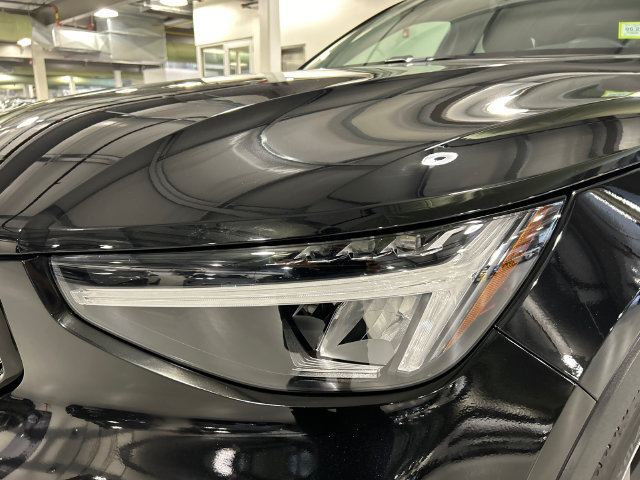 Used 2023 Volvo XC40 B5 Plus w/ Climate Package AWD/4WD image 7