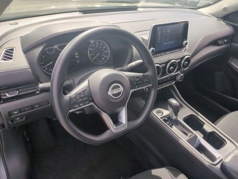 Used 2025 Nissan Sentra SV FWD image 13