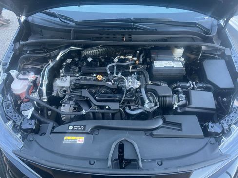 Used 2025 Toyota Corolla LE FWD image 31