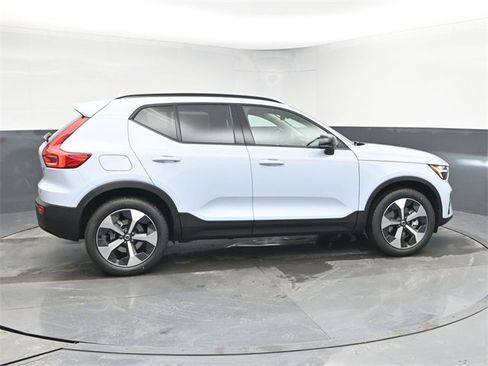 New 2026 Volvo XC40 B5 Plus w/ Protection Package Premier image 8