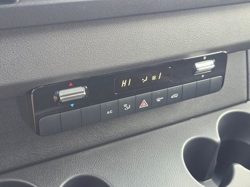 New 2025 Mercedes-Benz Sprinter 2500 image 25