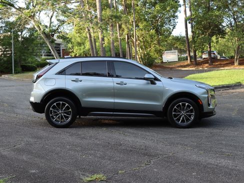 Used 2024 Cadillac XT4 Sport w/ Technology Package FWD image 8