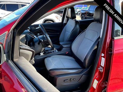 Used 2019 Ford Escape SE FWD image 21