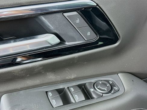 New 2026 Chevrolet Suburban LS AWD/4WD image 19