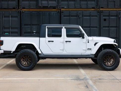 Used 2020 Jeep Gladiator Sport w/ Quick Order Package 24S AWD/4WD image 16
